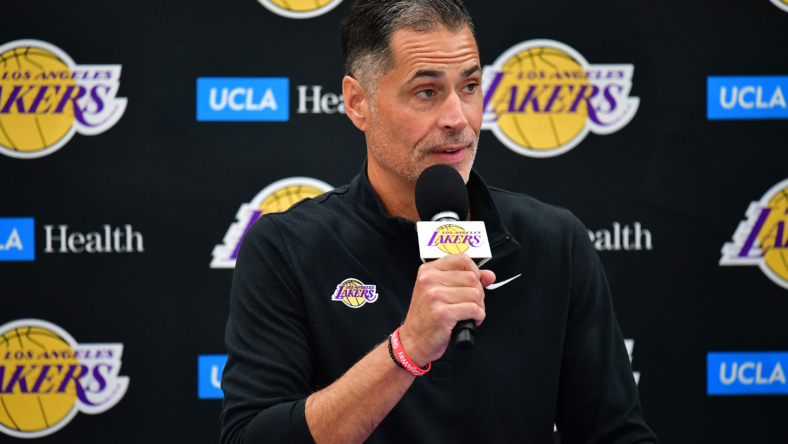 rumor perdagangan nba: rob pelinka, los angeles lakers