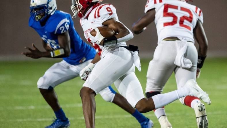 Eufaula's Rodarius Thomas (9) runs the ball at Cramton Bowl in Montgomery, Ala., on Friday, Oct. 23, 2020. Eufaula leads Lanier 28-0 at halftime.