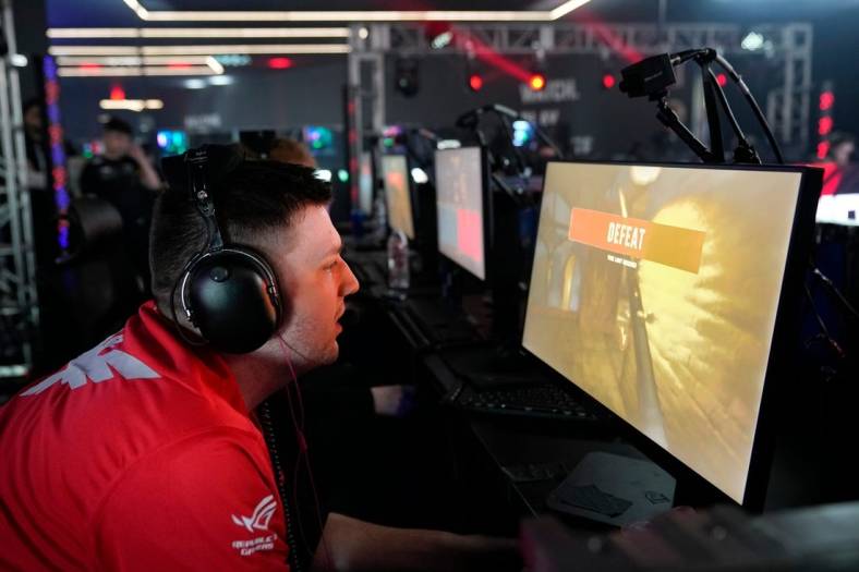 Trei Morris of the London Royal Ravens loses a round while playing against the LA Thieves during the Call of Duty League Pro-Am Classic esports tournament at Belong Gaming Arena in Columbus on May 6, 2022.

Call Of Duty Esports Tournament