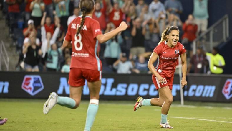 Aug 19, 2022; Kansas City, Kansas, USA;  Kansas City Current midfielder Lo'Eau Labonta (10) celebrates scoring a goal during the second half against Angel City FC at Children's Mercy Park. Mandatory Credit: Amy Kontras-USA TODAY Sports