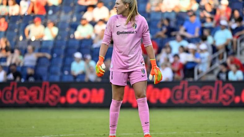 Aug 28, 2022; Kansas City, Kansas, USA; North Carolina Courage goalkeeper Casey Murphy (1) reacts to a play during the second half against the Kansas City Current at Children's Mercy Park. Mandatory Credit: Amy Kontras-USA TODAY Sports