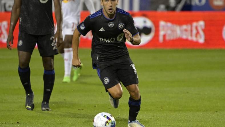 Aug 31, 2022; Montreal, Quebec, CAN; CF Montreal midfielder Joaquin Torres (10) plays the ball during the first half against the New York Red Bulls at Stade Saputo. Mandatory Credit: Eric Bolte-USA TODAY Sports