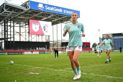 Sep 14, 2022; Bridgeview, Illinois, USA; Kansas City Current midfielder Addie McCain (28) during warmups before the game against the Chicago Red Stars at SeatGeek Stadium. Mandatory Credit: Daniel Bartel-USA TODAY Sports