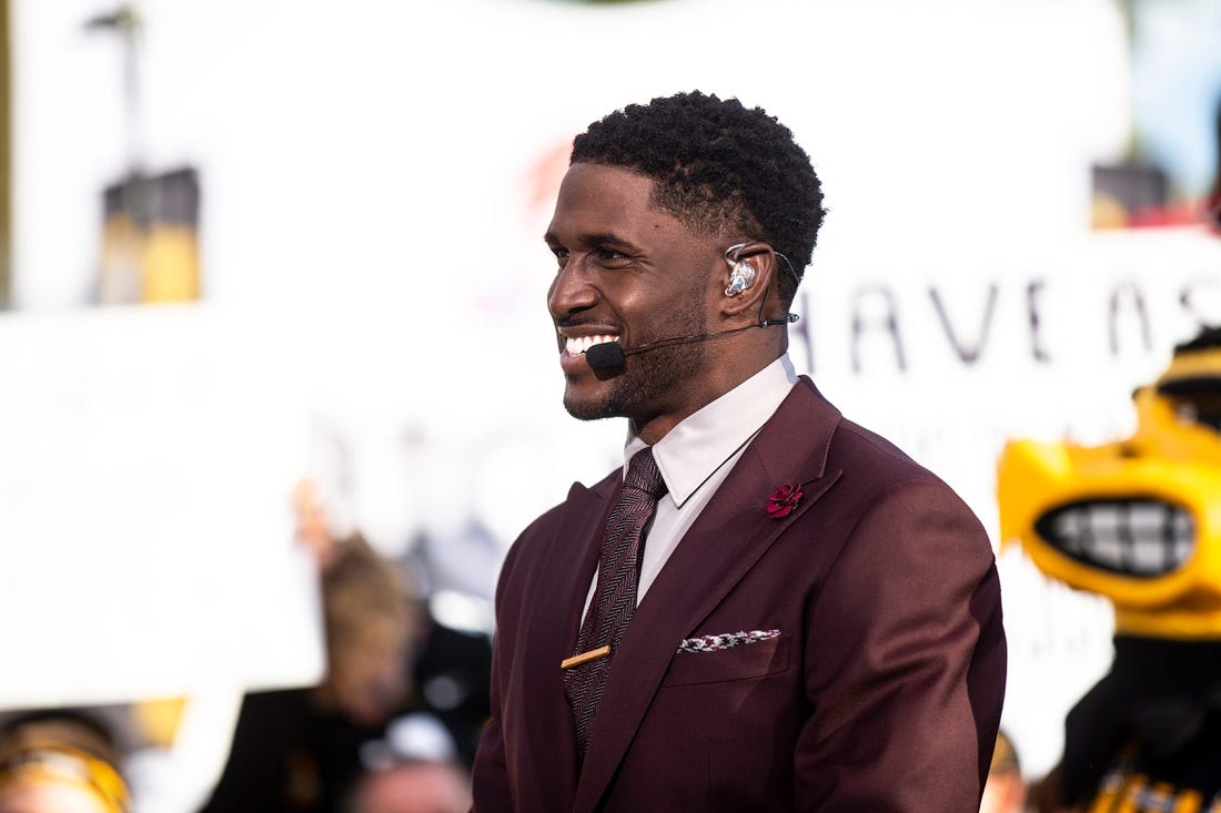 Reggie Bush speaks during the Fox Sports Big Noon Kickoff football pregame show before Iowa hosts Michigan, Saturday, Oct. 1, 2022, in Iowa City, Iowa.

221001 Big Noon 022 Jpg