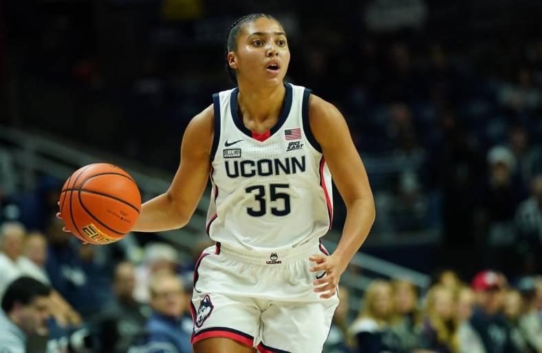 Dec 2, 2022; Storrs, Connecticut, USA; UConn Huskies guard Azzi Fudd (35) returns the ball again st the Providence Friars in the first half at Harry A. Gampel Pavilion. Mandatory Credit: David Butler II-USA TODAY Sports