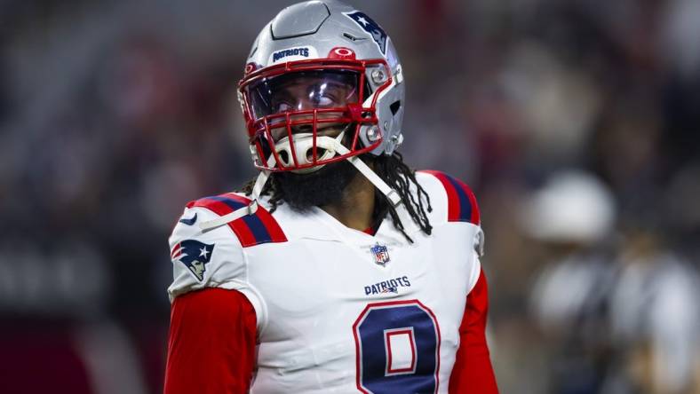 Dec 12, 2022; Glendale, Arizona, USA; New England Patriots linebacker Matthew Judon (9) against the Arizona Cardinals at State Farm Stadium. Mandatory Credit: Mark J. Rebilas-USA TODAY Sports