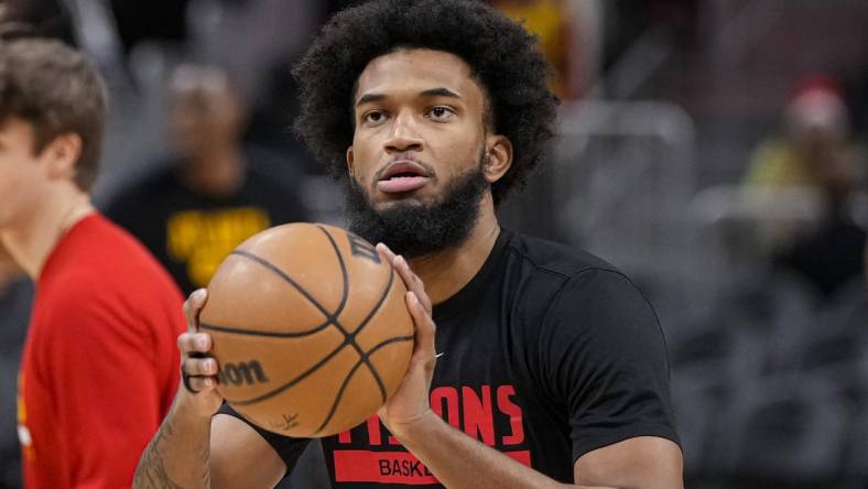 Dec 23, 2022; Atlanta, Georgia, USA; Detroit Pistons forward Marvin Bagley III (35) warming up prior to the game against the Atlanta Hawks at State Farm Arena. Mandatory Credit: Dale Zanine-USA TODAY Sports