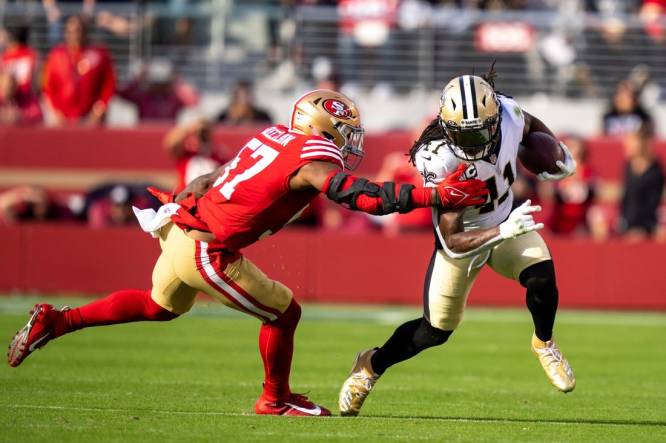 Linebacker (57) Dre Greenlaw of the San Francisco 49ers against