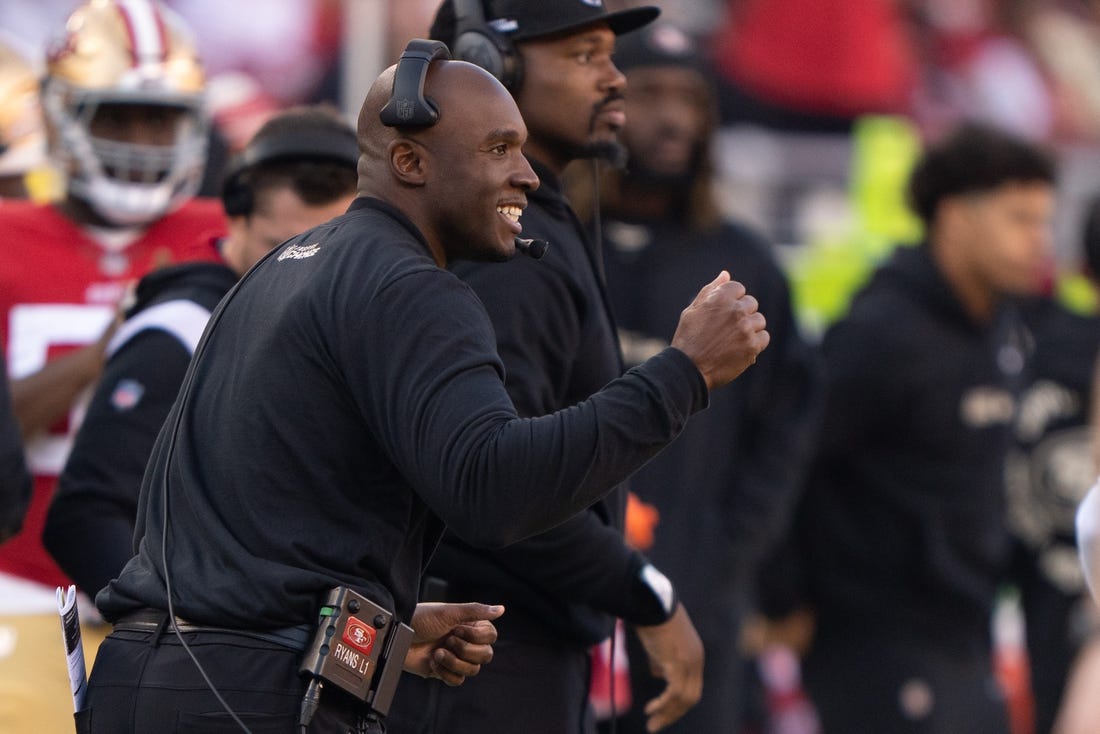 Former Texans and Eagles LB DeMeco Ryans officially begins coaching career  with 49ers