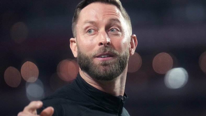 Dec 25, 2022; Glendale, Arizona, USA; Arizona Cardinals head coach Kliff Kingsbury takes the field before their game against the Tampa Bay Buccaneers at State Farm Stadium.

Nfl Tampa Bay At Cardinals