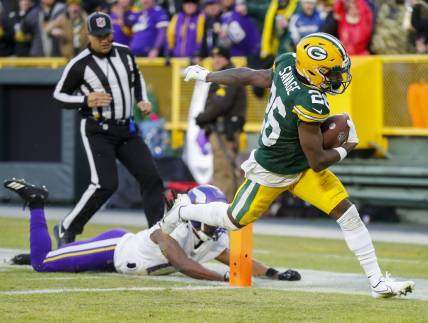 Packers thump Vikings, now in driver's seat for playoff berth