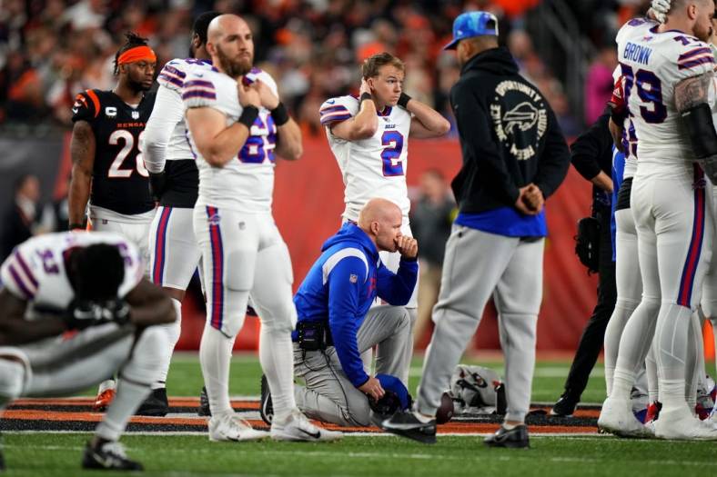 Buffalo Bills head coach Sean McDermott takes a knee is as Buffalo Bills safety Damar Hamlin is tended to on the field following a collision in the first quarter of a Week 17 NFL game against the Cincinnati Bengals, Monday, Jan. 2, 2023, at Paycor Stadium in Cincinnati. Play was suspended.

Xxx 010223 Bengals 0371 Jpg S Fbn Usa Oh

Syndication Usa Today