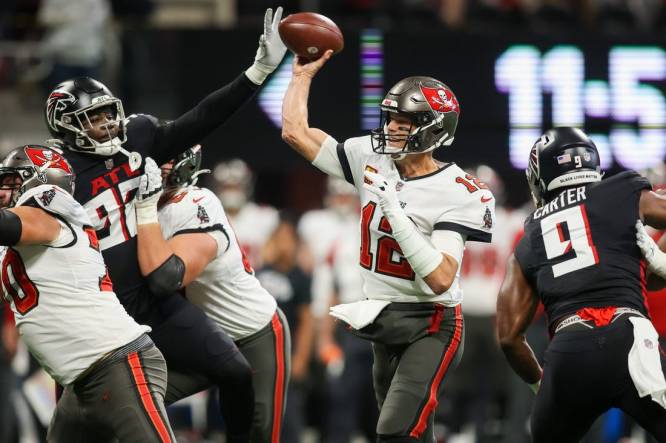 Tampa Bay Buccaneers vs Atlanta Falcons - January 08, 2023