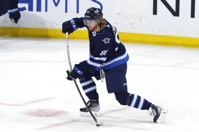 Kyle Connor's hat trick lifts Jets to 7-4 win over Canucks