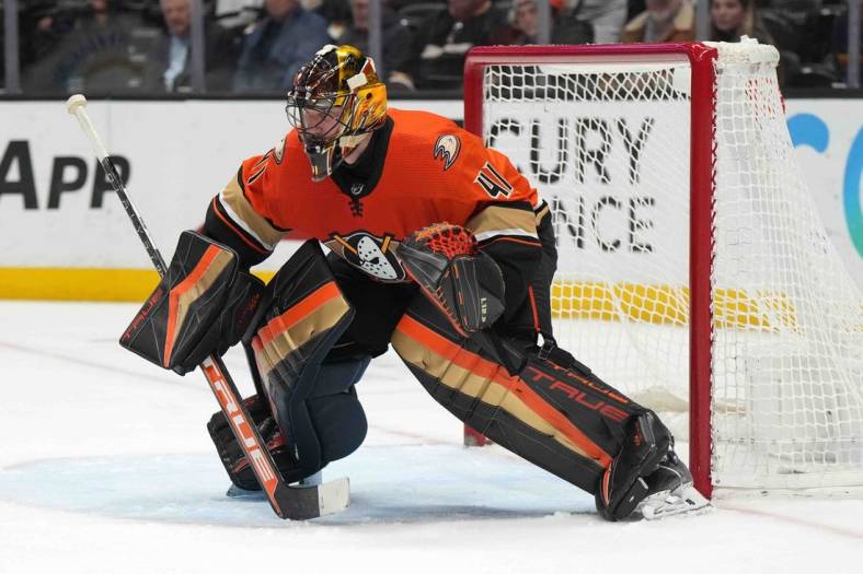 Jan 11, 2023; Anaheim, California, USA; Anaheim Ducks goaltender Anthony Stolarz (41) defends the goal against the Edmonton Oilers in the third period at Honda Center. Mandatory Credit: Kirby Lee-USA TODAY Sports