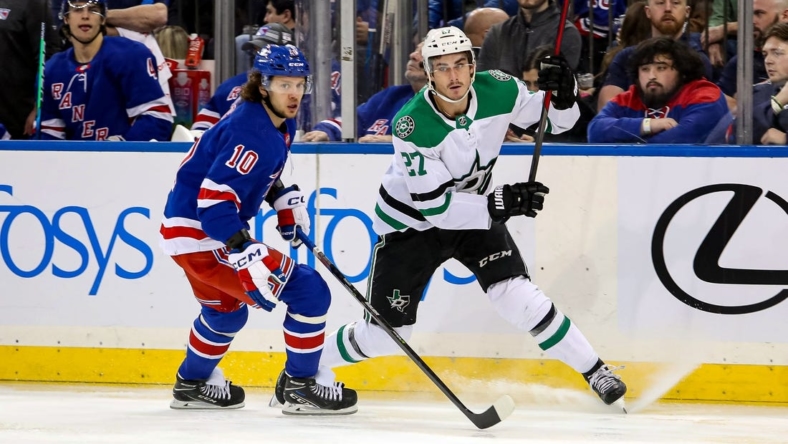 Jan 12, 2023; New York, New York, USA; New York Rangers left wing Artemi Panarin (10) defends Dallas Stars left wing Mason Marchment (27) during the first period at Madison Square Garden. Mandatory Credit: Danny Wild-USA TODAY Sports