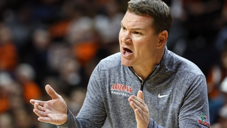 Jan 12, 2023; Corvallis, Oregon, USA; Arizona Wildcats head coach Tommy Lloyd encourages his team during the first half against the Oregon State Beavers at Gill Coliseum. Mandatory Credit: Soobum Im-USA TODAY Sports