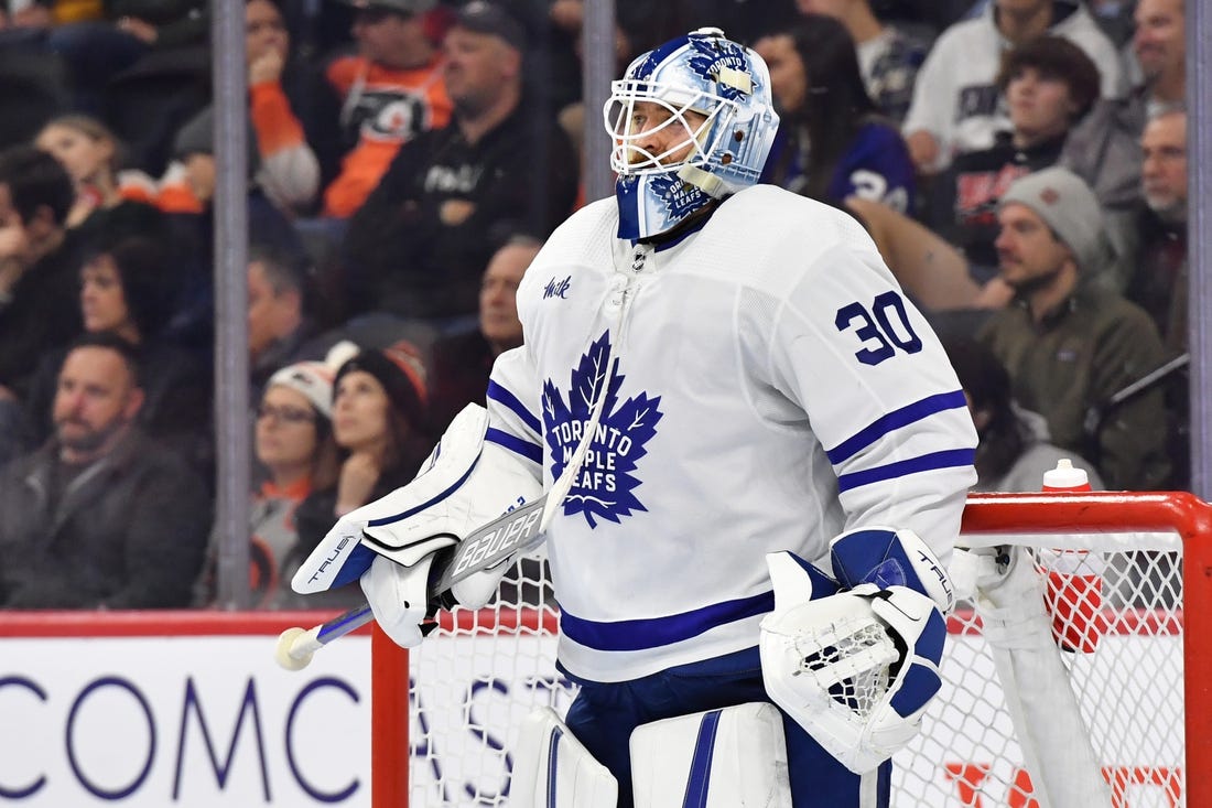 Jan 8, 2023; Philadelphia, Pennsylvania, USA; Toronto Maple Leafs goaltender Matt Murray (30) against the Philadelphia Flyers at Wells Fargo Center. Mandatory Credit: Eric Hartline-USA TODAY Sports