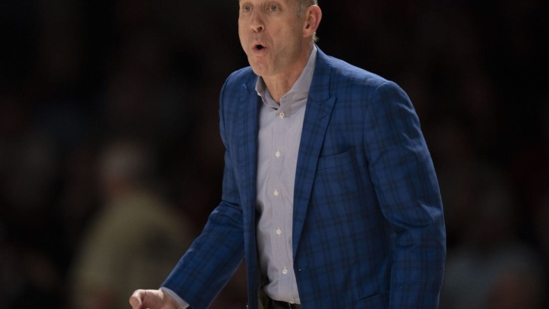 Jan 17, 2023; Nashville, Tennessee, USA; Alabama head coach Nate Oats yells at his players during the first half of the game against Vanderbilt at Memorial Gymnasium. Mandatory Credit: George Walker IV-USA TODAY Sports