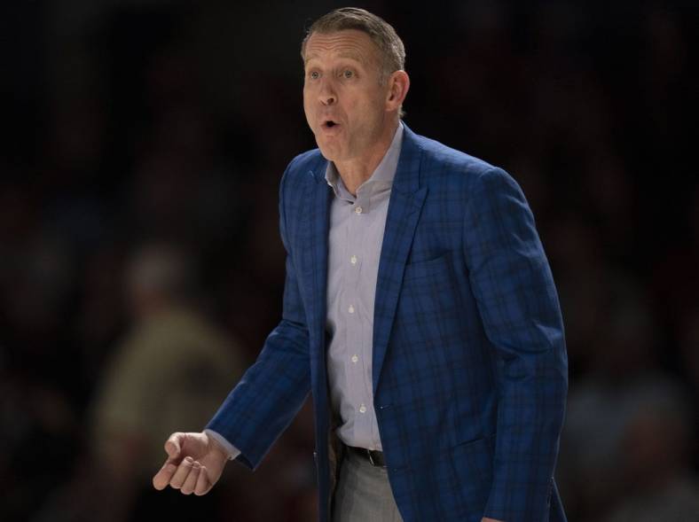 Jan 17, 2023; Nashville, Tennessee, USA; Alabama head coach Nate Oats yells at his players during the first half of the game against Vanderbilt at Memorial Gymnasium. Mandatory Credit: George Walker IV-USA TODAY Sports