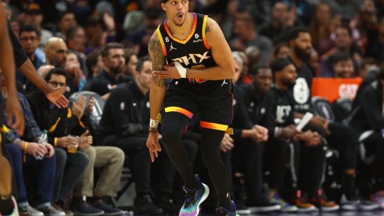 Jan 19, 2023; Phoenix, Arizona, USA; Phoenix Suns guard Damion Lee (10) reacts after a shot against the Brooklyn Nets in the second half at Footprint Center. Mandatory Credit: Mark J. Rebilas-USA TODAY Sports