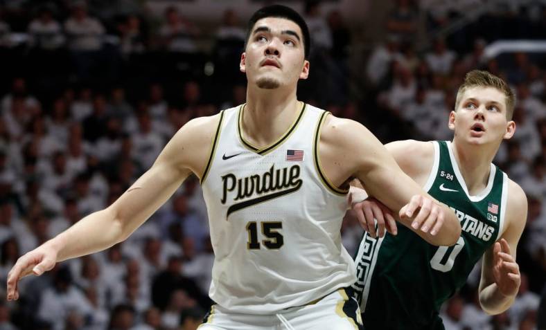 Purdue Boilermakers center Zach Edey (15) boxes out Michigan State Spartans forward Jaxon Kohler (0) during the NCAA men   s basketball game, Sunday, Jan. 29, 2023, at Mackey Arena in West Lafayette, Ind. Purdue won 77-61.

Purmsumbb012923 Am15680