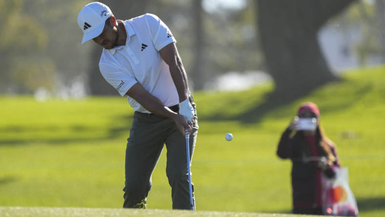 PGA: Farmers Insurance Open - First Round