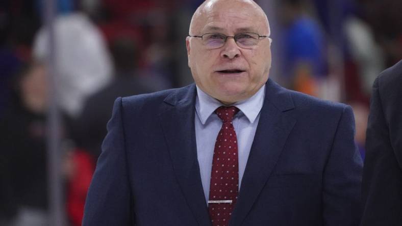 Oct 14, 2021; Raleigh, North Carolina, USA;  New York Islanders head coach Barry Trotz walks off the ice after the game against the Carolina Hurricanes at PNC Arena. Mandatory Credit: James Guillory-USA TODAY Sports