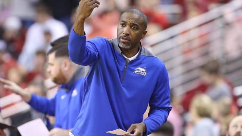 Dec 18, 2021; North Little Rock, Arkansas, USA; Hofstra Pride head coach Speedy Claxton motions to his players during the second half against the Arkansas Razorbacks at Simmons Bank Arena. Hofstra won 89-81. Mandatory Credit: Nelson Chenault-USA TODAY Sports