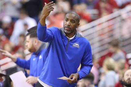 Dec 18, 2021; North Little Rock, Arkansas, USA; Hofstra Pride head coach Speedy Claxton motions to his players during the second half against the Arkansas Razorbacks at Simmons Bank Arena. Hofstra won 89-81. Mandatory Credit: Nelson Chenault-USA TODAY Sports