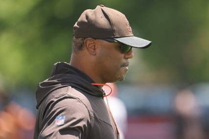 Jul 29, 2022; Berea, OH, USA; Cleveland Browns defensive coordinator Joe Woods watches a drill during training camp at CrossCountry Mortgage Campus. Mandatory Credit: Ken Blaze-USA TODAY Sports