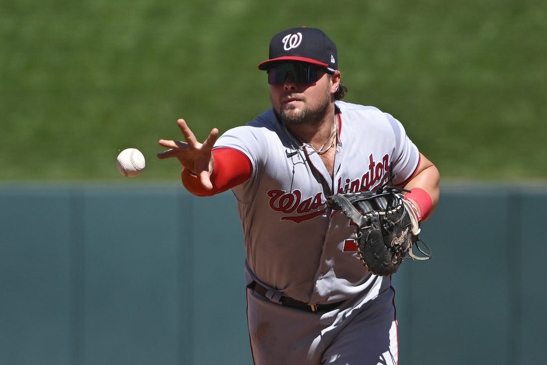 Reports: Brewers add Luke Voit, Tyler Naquin on minors deals