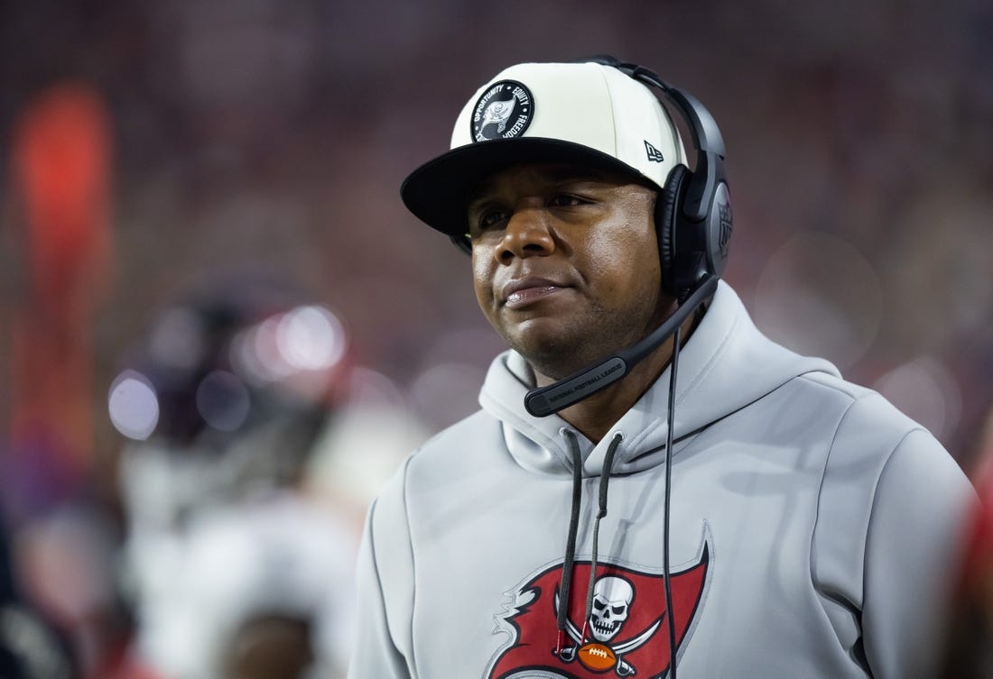 Dec 25, 2022; Glendale, Arizona, USA; Tampa Bay Buccaneers offensive coordinator Byron Leftwich against the Arizona Cardinals at State Farm Stadium. Mandatory Credit: Mark J. Rebilas-USA TODAY Sports