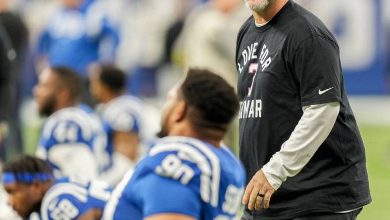 Indianapolis Colts Defensive Coordinator Gus Bradley talks to players Sunday, Jan. 8, 2023, before a game against the Houston Texans at Lucas Oil Stadium in Indianapolis.