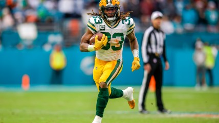 Green Bay Packers star Aaron Jones will return in 2023 on an adjusted contract