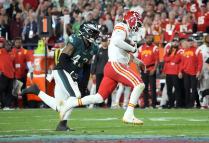 Winners, losers from Super Bowl 2023: Patrick Mahomes, Jalen Hurts shine on a bad night for refs, grass