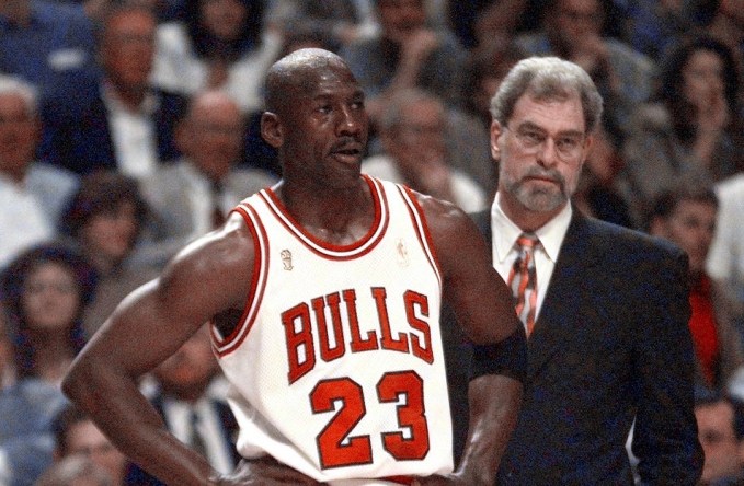 Top Moments: Michael Jordan returns to NBA at age 38