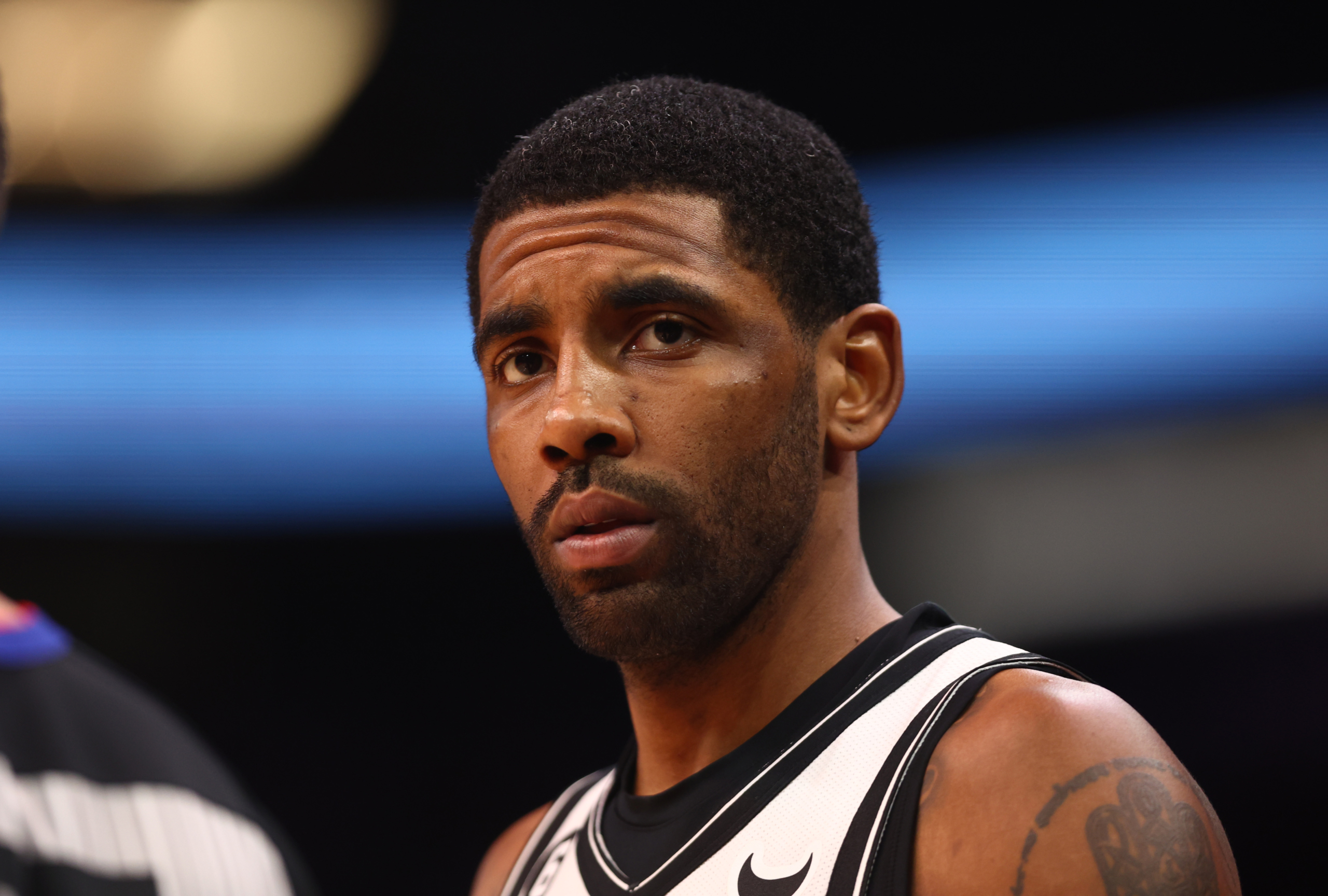 Dallas Mavericks win Kyrie Irving trade sweepstakes with blockbuster deal