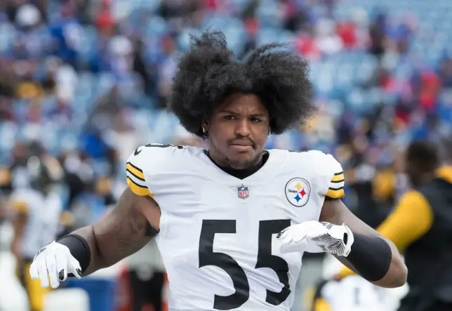 Pittsburgh Steelers linebacker Devin Bush (55) warms up with the