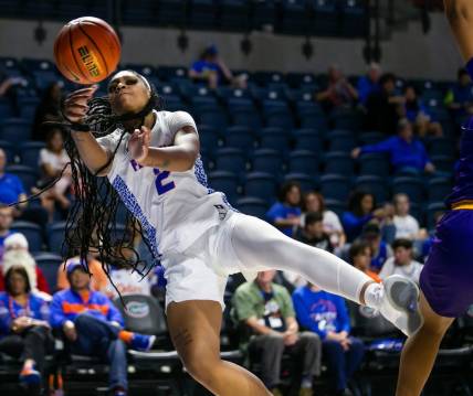 Florida Gators forward Tatyana Wyche (2) tries to make a saving passing while falling out of bounds. The Florida women's basketball team hosted Prairie View A&M in the second half at Exactech Arena at the Stephen C. O  Connell Center in Gainesville, FL on Wednesday, November 30, 2022. Florida won 68-53.[Doug Engle/Ocala Star Banner]

Flgai 120222 Pvam Uf Wbk