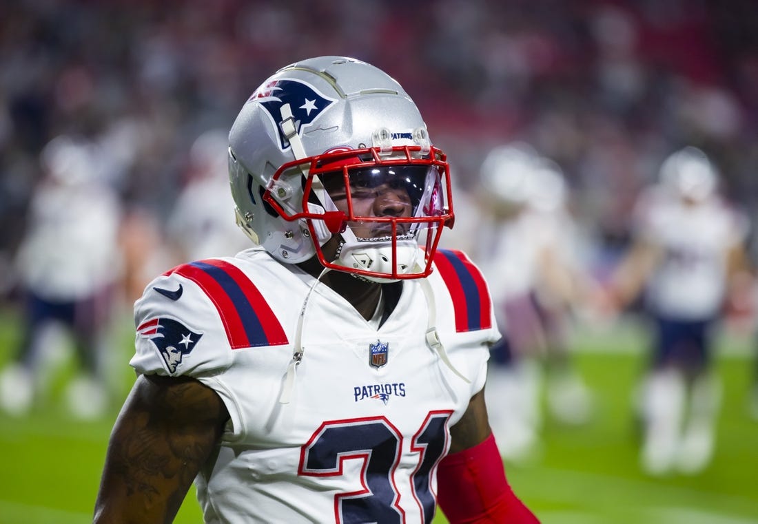 Patriots plan to re-sign CB Jonathan Jones, according to reports