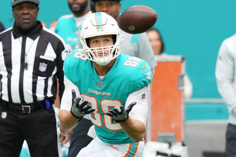 PHOTOS: Top 25 - New England Patriots vs Miami Dolphins