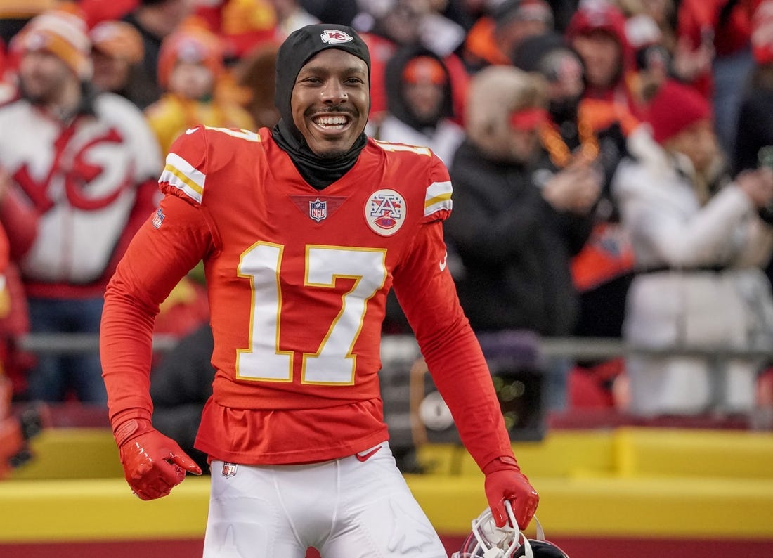 Jan 29, 2023; Kansas City, Missouri, USA; Kansas City Chiefs wide receiver Mecole Hardman (17) warms up against the Cincinnati Bengals prior to the AFC Championship game at GEHA Field at Arrowhead Stadium. Mandatory Credit: Denny Medley-USA TODAY Sports