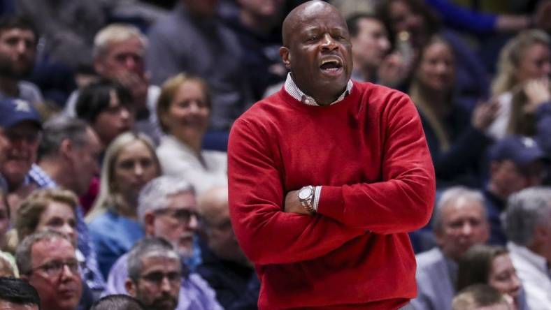 Feb 4, 2023; Cincinnati, Ohio, USA; St. John's Red Storm head coach Mike Anderson yells to his team during the first half against the Xavier Musketeers at Cintas Center. Mandatory Credit: Katie Stratman-USA TODAY Sports