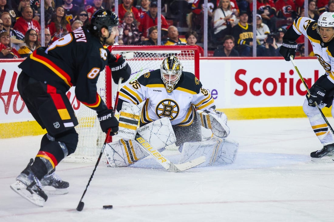 NHL roundup: Linus Ullmark's record night lifts Bruins