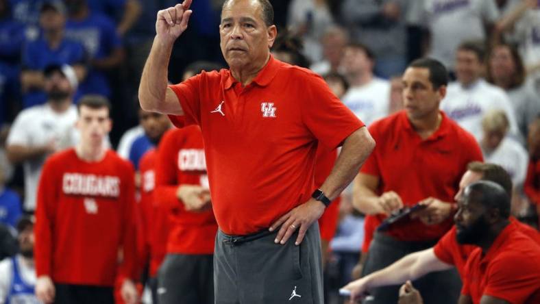 Mar 5, 2023; Memphis, Tennessee, USA; Houston Cougars head coach Kelvin Sampson gives direction during the second half against the Memphis Tigers at FedExForum. Mandatory Credit: Petre Thomas-USA TODAY Sports