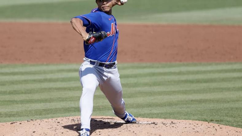 Mar 5, 2023; Jupiter, Florida, USA; New York Mets pitcher Jose Quintana (62) pitches against the St. Louis Cardinals in the third inning at Roger Dean Stadium. Mandatory Credit: Rhona Wise-USA TODAY Sports