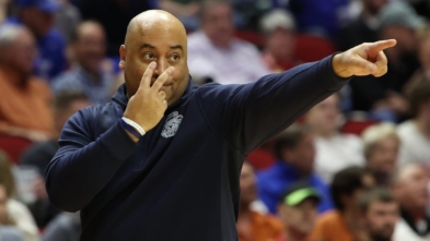 Mar 18, 2023; Des Moines, IA, USA; Penn State Nittany Lions head coach Micah Shrewsberry signals to his players during the first half against the Texas Longhorns at Wells Fargo Arena. Mandatory Credit: Reese Strickland-USA TODAY Sports