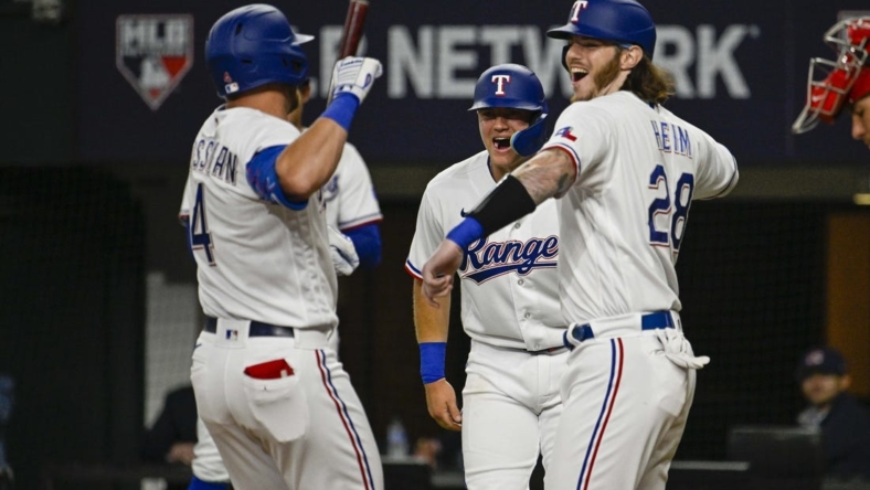 Texas Rangers beat Philadelphia Phillies 