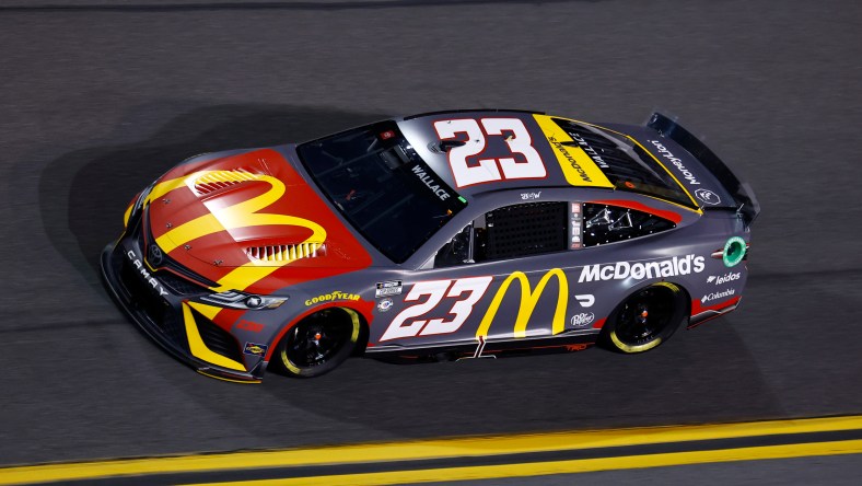 NASCAR: Bluegreen Vacations Duel 1 at DAYTONA